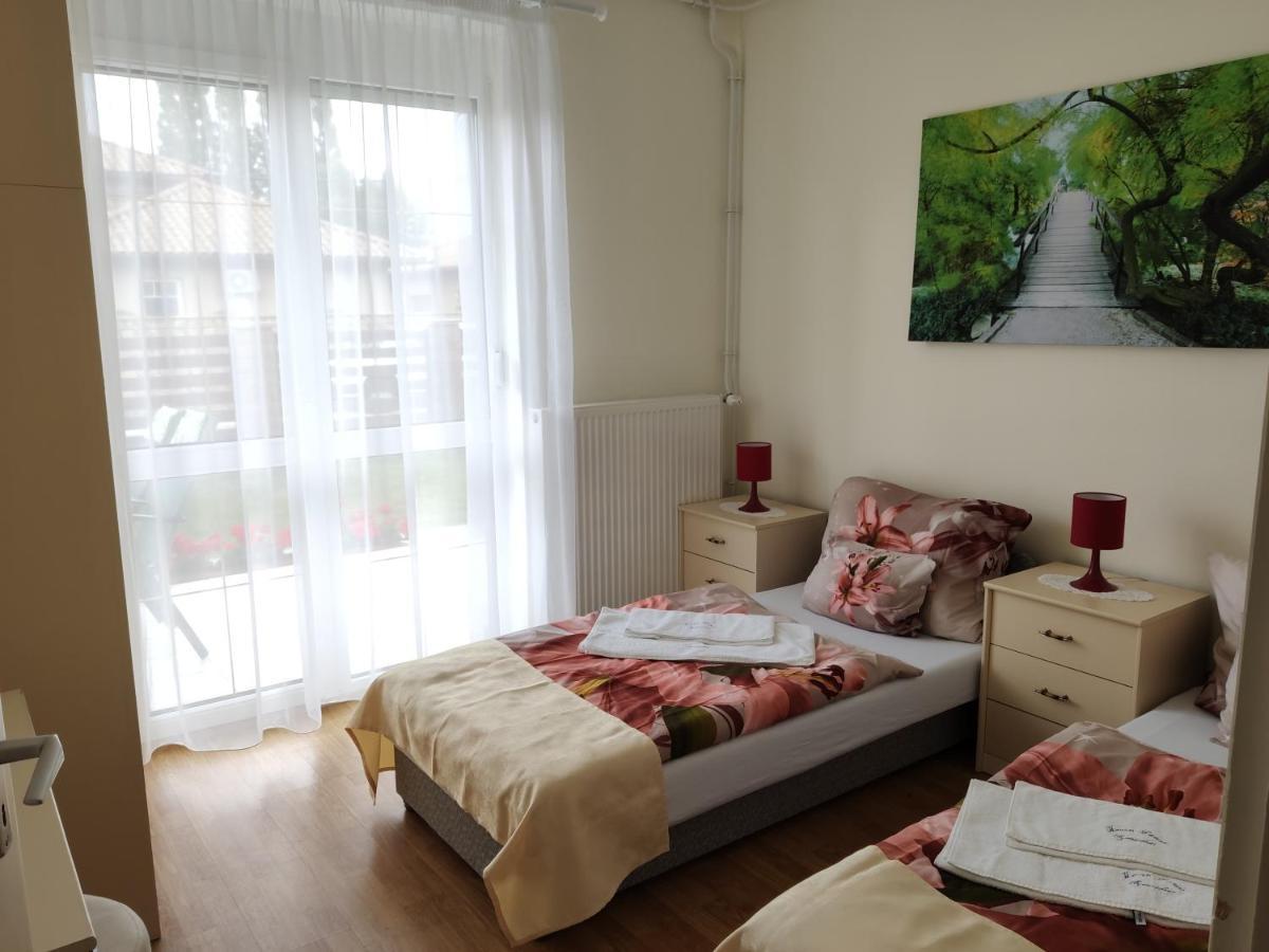 Apartament Havasi Vendeghaz Gyenesdiás Zewnętrze zdjęcie